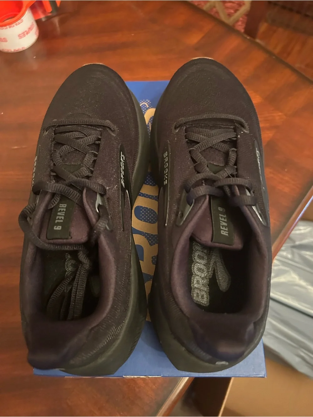 Brooks Men's Athletic Shoes in Black with Brown Outsole